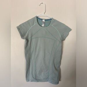 Girls’ Ivivva Blue Exercise Tshirt Size 14